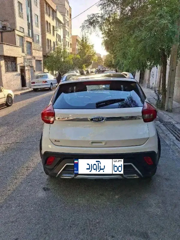 تصویر ام وی ام X22 دنده ای اسپرت لاکچری 2