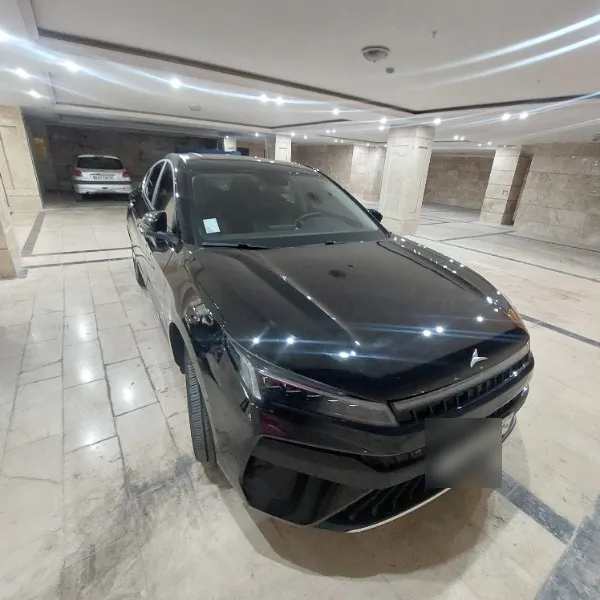 تصویر کی ام سی J7 1