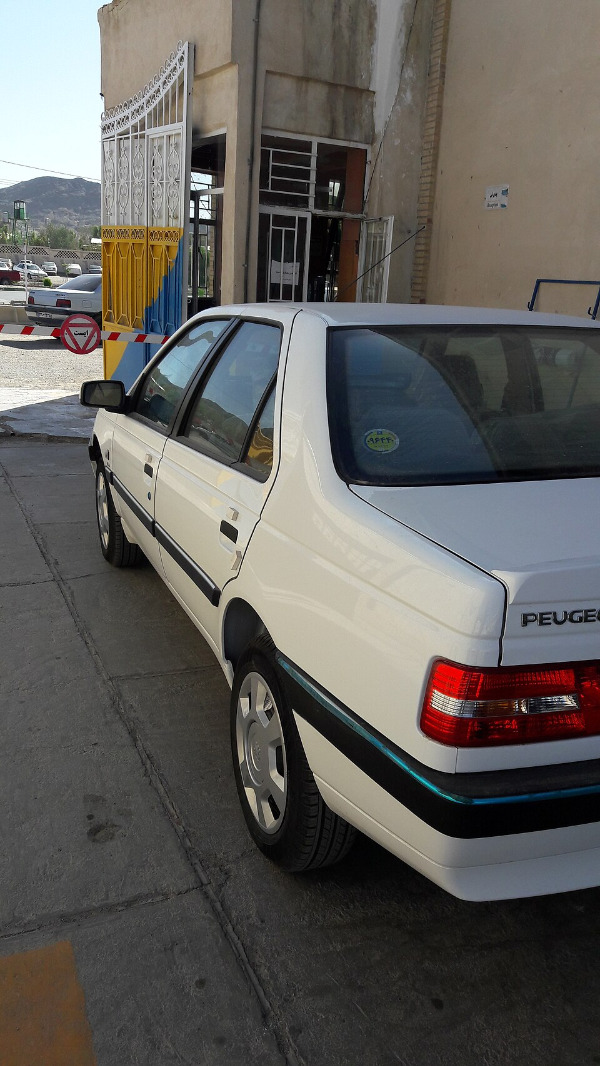 تصویر پژو 405 SLX TU5 بنزینی 1