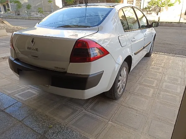 تصویر رنو مگان اتوماتیک 2.0 لیتر 3