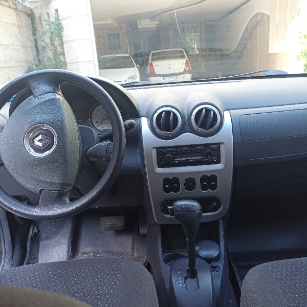 تصویر رنو ساندرو اتوماتیک 6