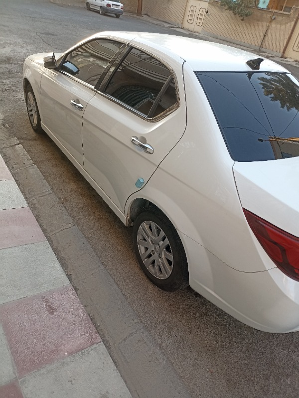 تصویر دنا پلاس  6 دنده EF7P 4